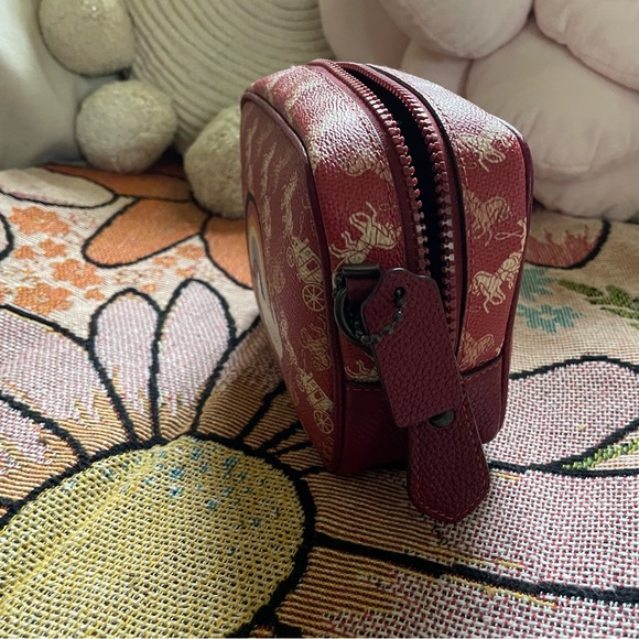 Coach Camera 16 with wallet and keychain EUC - Picture 8 of 15